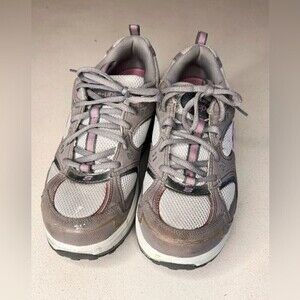 Skechers shapeups women’s size 9.